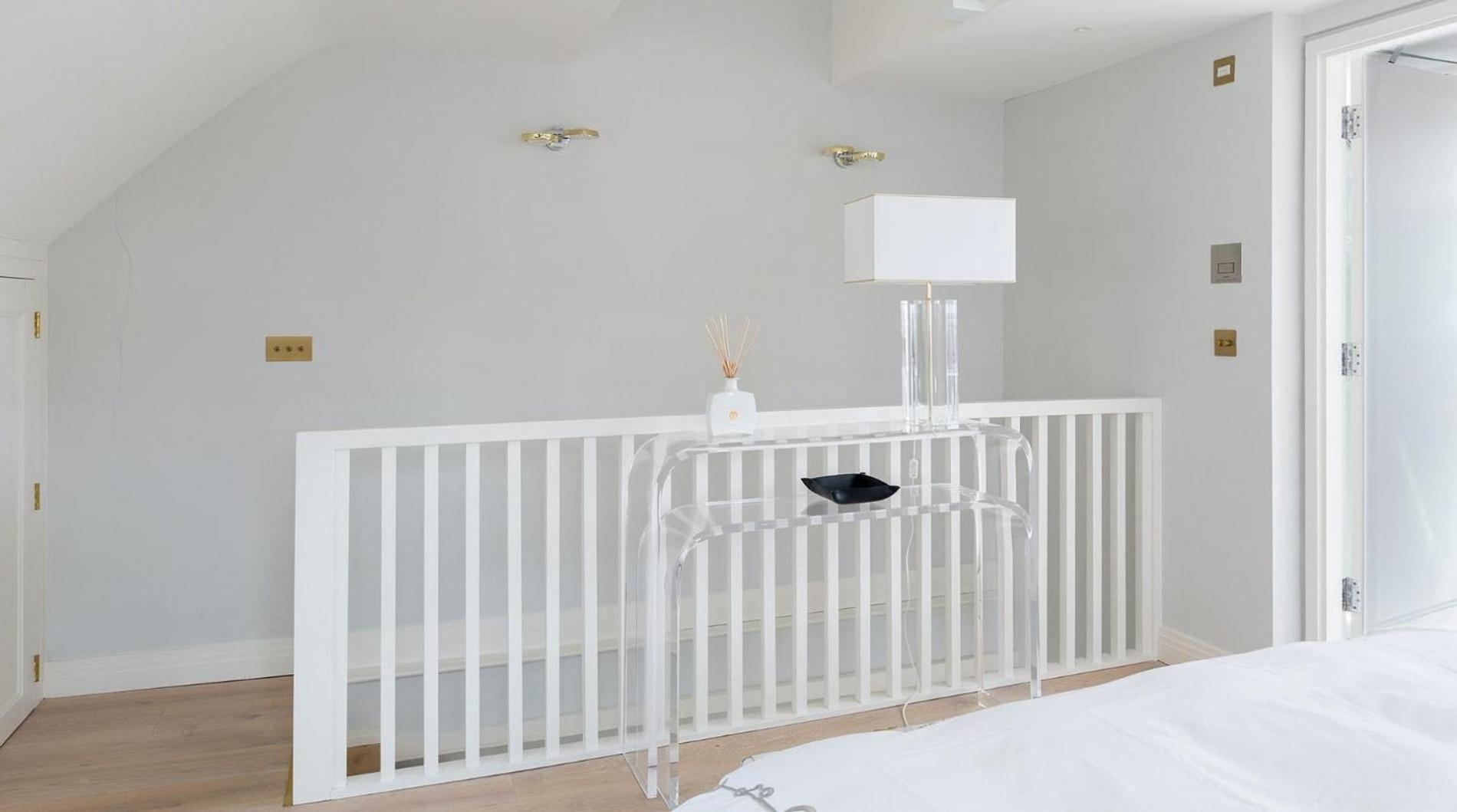 Pocket Full Of Pearls 1 Bedroom Duplex Penthouse Appartement Londen