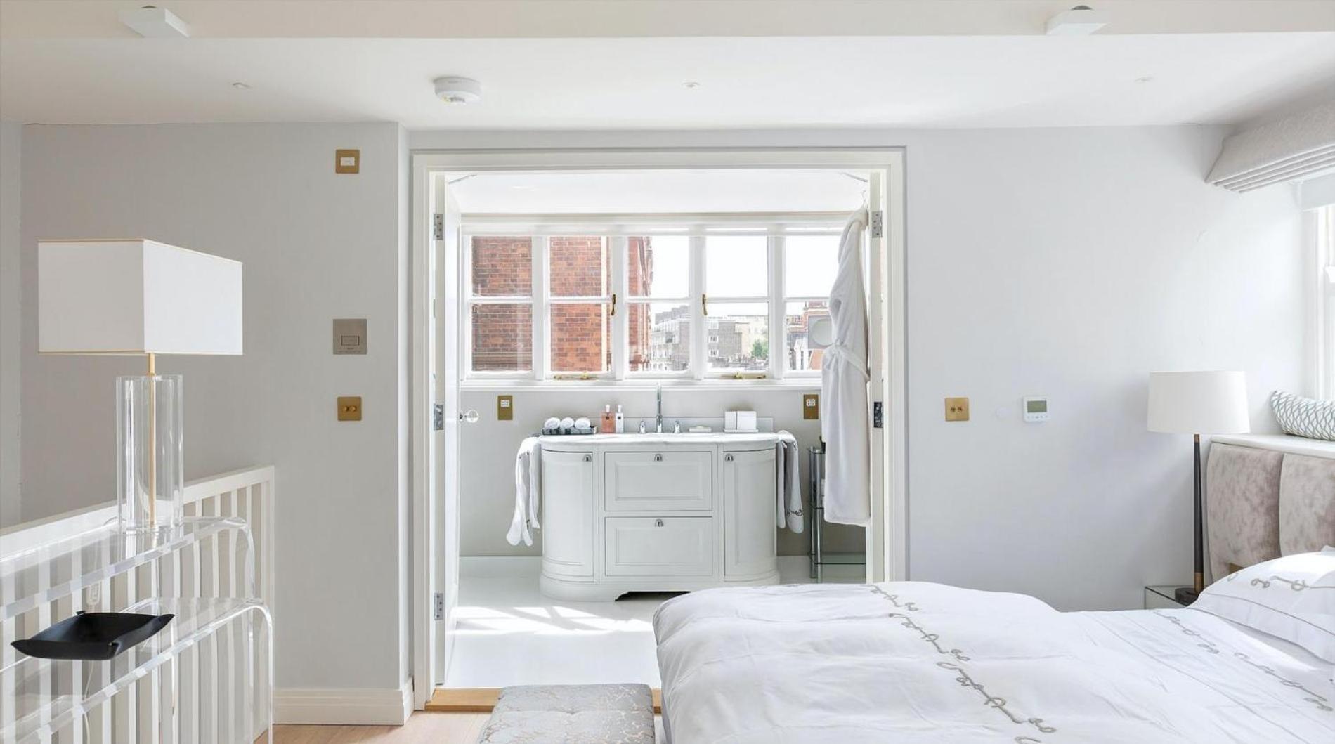Pocket Full Of Pearls 1 Bedroom Duplex Penthouse Appartement *
