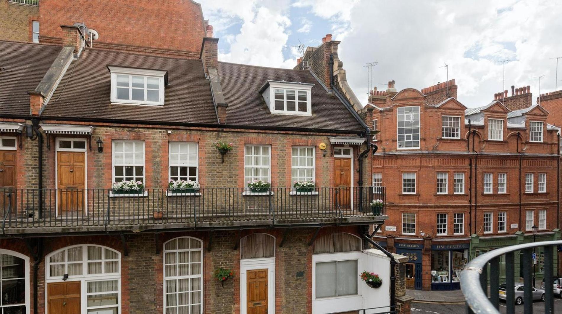 Pocket Full Of Pearls 1 Bedroom Duplex Penthouse Londen